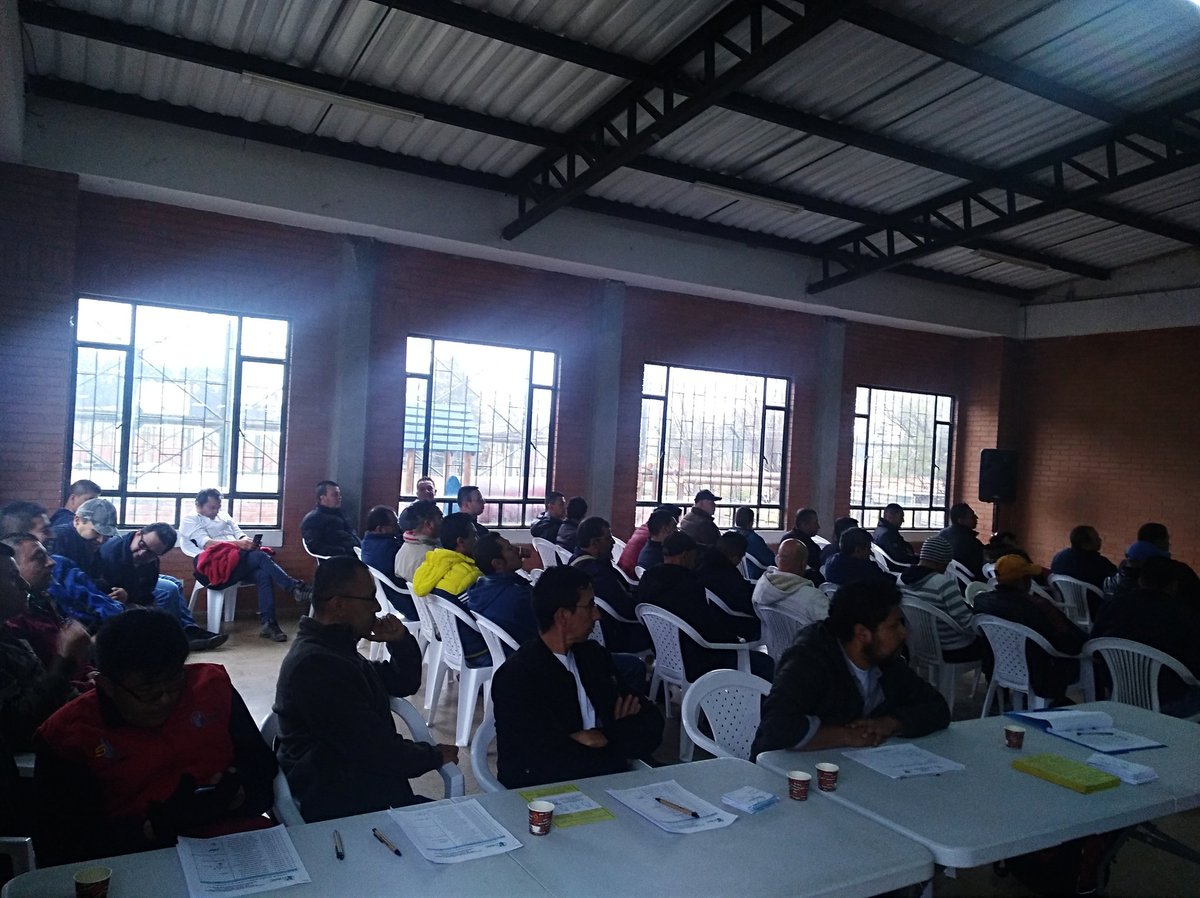 yahir_castiblan's tweet photo. Asamblea general de afiliados a las organizaciones sindicales @sinaltrainbecol y @UtibacTocancipa #FelizJueves @OSCARJMORALES15 @EveralMarulanda https://t.co/w8ABrcFR3j