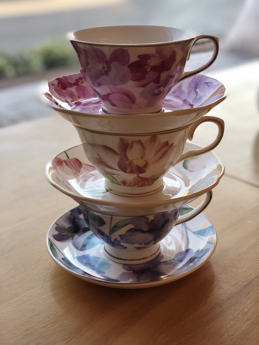 Now taking bookings for Mother's Day weekend. Afternoon tea slots are 12-2pm &amp; 2.30-4.30pm Saturday &amp; Sunday. We will be selling Champagne all weekend as well! thelavenderhousecafe.co.uk/events-at-the-… #mothersday #motheringsunday #coffeeshop #afternoontea #teacups #brunch @sundridgeparkvillage