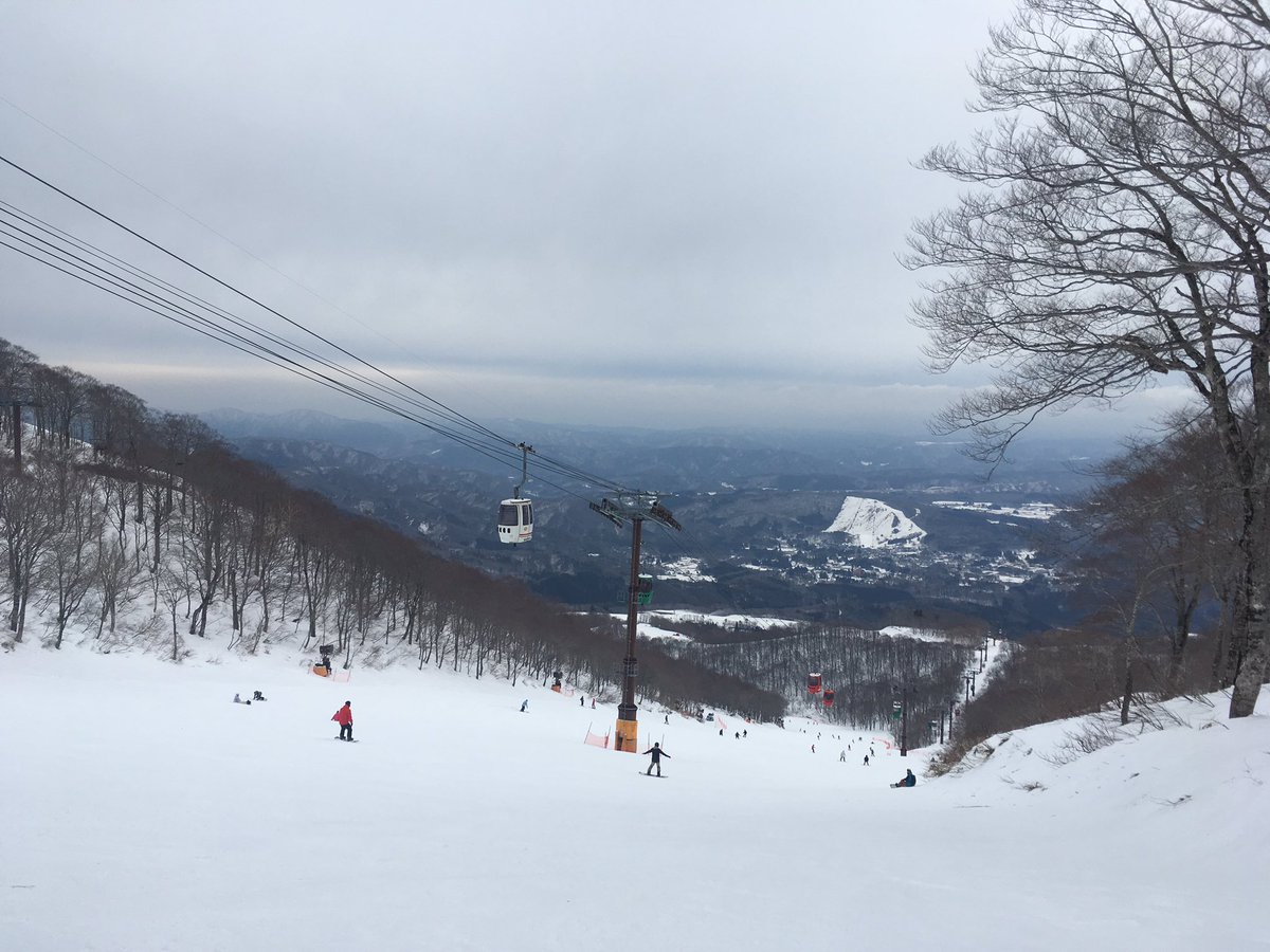 Japanese ski resort is short in length😑