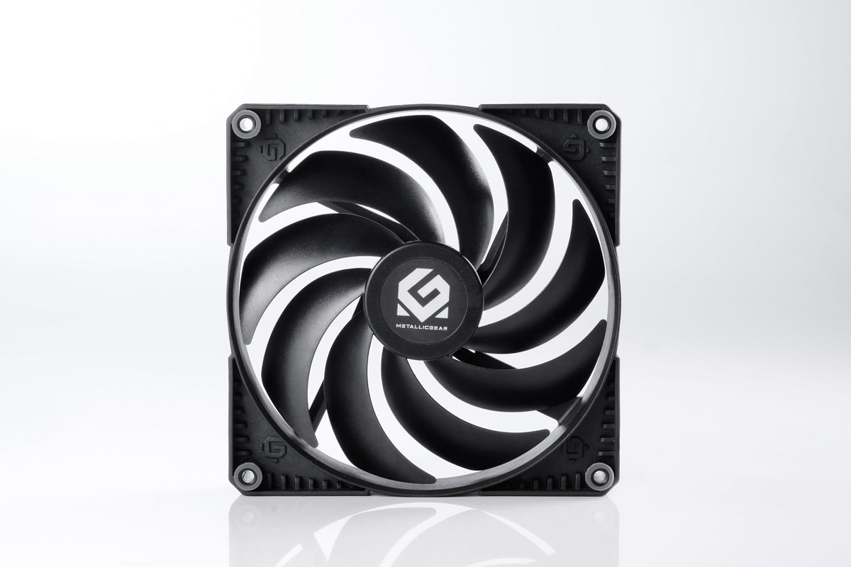 cowcotland's tweet photo. #MetallicGear officialise ses ventilateurs Skiron, avec ou sans #RGB https://t.co/tcmhiNX5cy https://t.co/kmc8lGZtDV