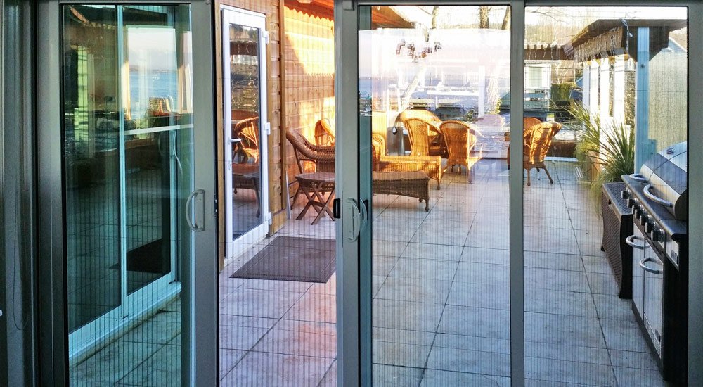 Make more space for entertaining family and guests with Slide Clear’s #RetractableScreenDoors. It easily transforms and connects indoor and outdoor spaces seamlessly! bit.ly/2JZqIUh