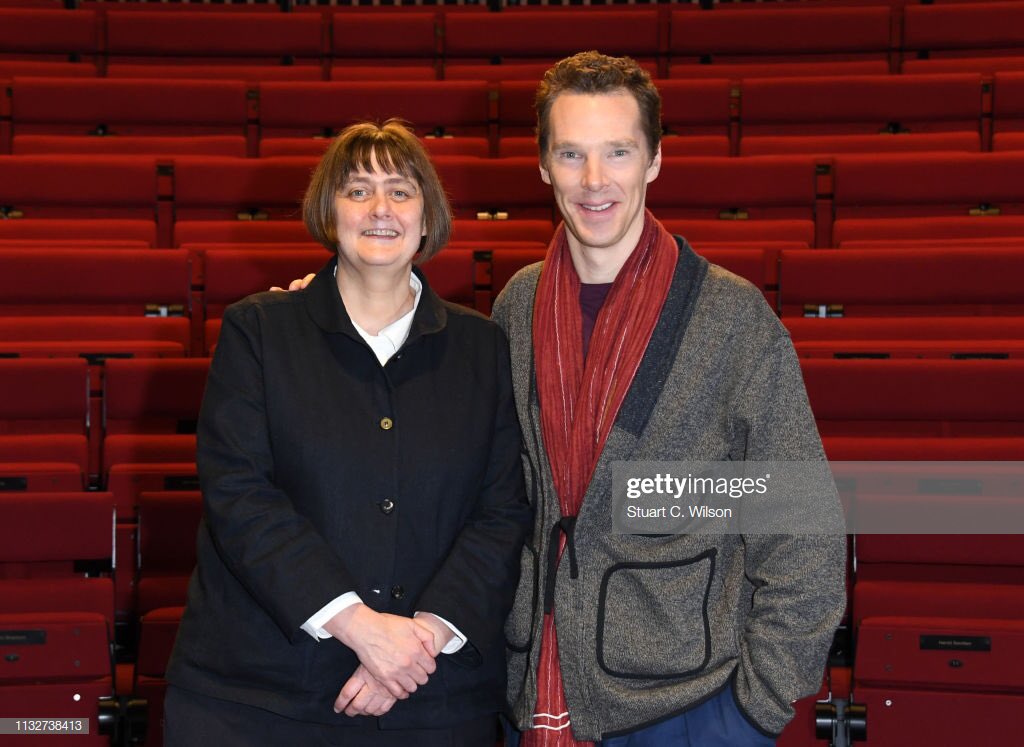 Yassammez's tweet image. New pics of Benedict Cumberbatch welcoming the new LAMDA Director, Sarah Frankcom on February 28. ❤️