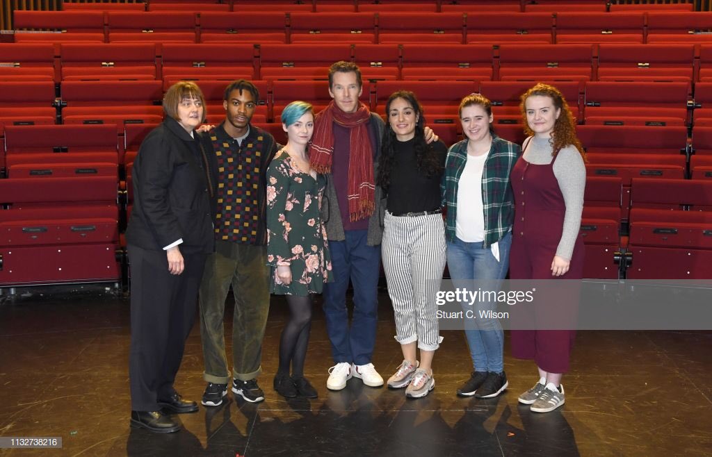 Yassammez's tweet image. New pics of Benedict Cumberbatch welcoming the new LAMDA Director, Sarah Frankcom on February 28. ❤️