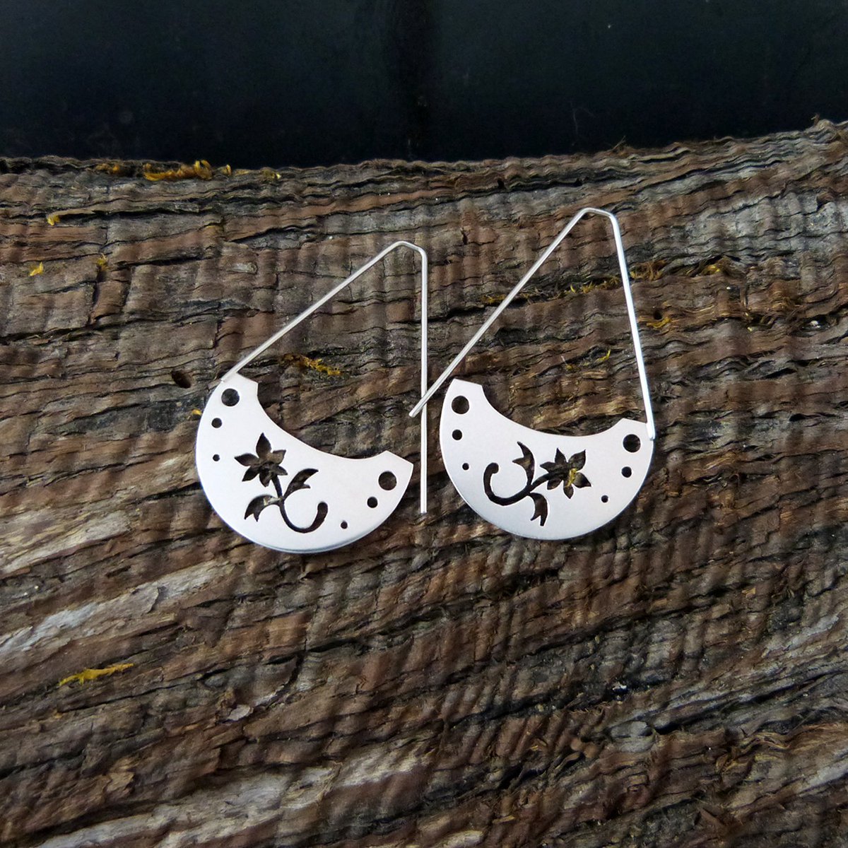Plataica's tweet photo. Hoy 🌻🌻🌻 Flower Power 🌻🌻🌻en nuestra #TiendaOnline!!
🌻🌻🌻
https://t.co/LQNpwJgBqP
🌻🌻🌻
#FlowerPower #HandmadeJewelry #joyeríaCreativa #etsy #SilverJewelry #SilverFlower #Hechoamano #JoyeríaArtesanal https://t.co/TVr9gxk0fb