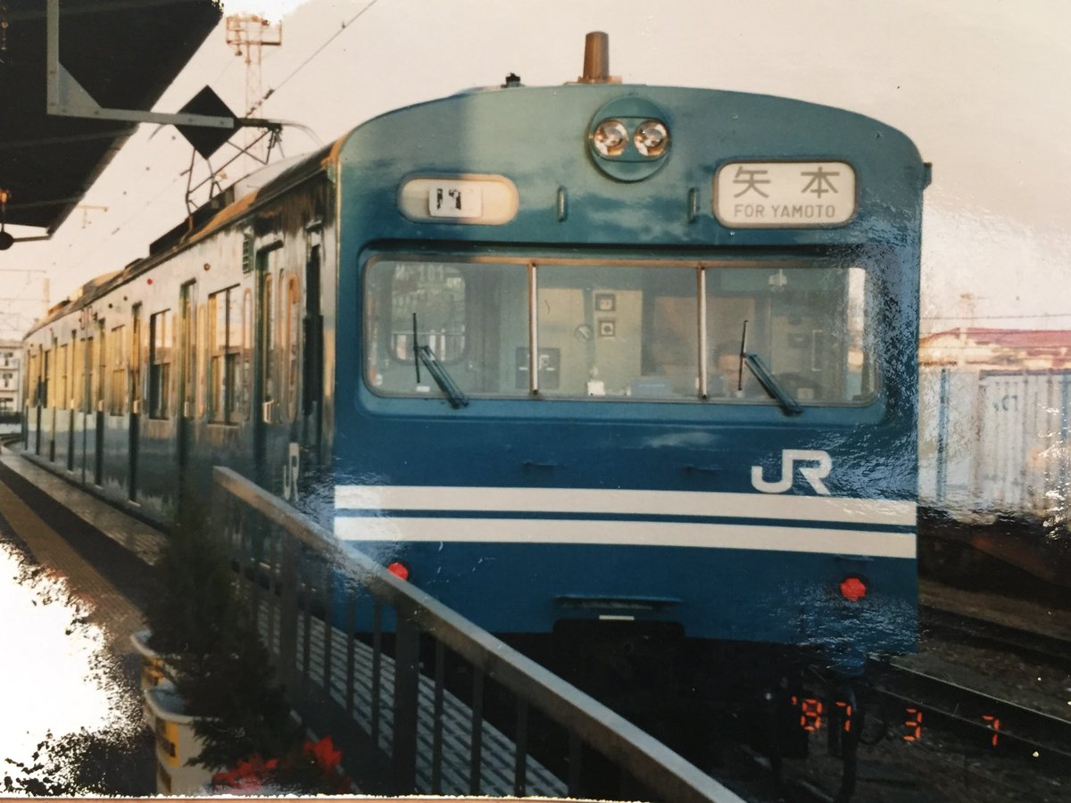 ken103_235's tweet photo. 仙石線105系現役時代の写真を発掘。
鉄コレ加工の参考にどうぞ。 https://t.co/ntVUn2V0o1