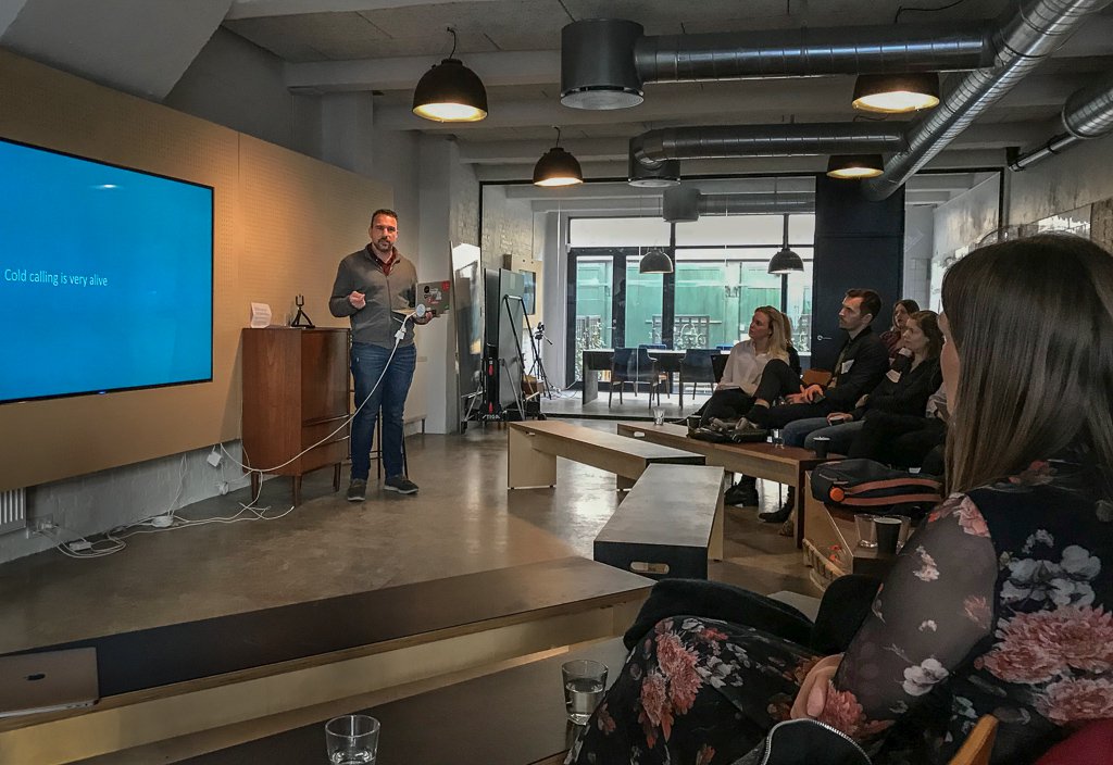 TimeLog's tweet photo. “He´s old, she´s young” …
Our very own Bryan tells the story of Beauty and the Beast – the happy marriage between TimeLog’s inbound and outbound marketing teams at the February HUG-Meeting in Copenhagen.
#soproud #SMARTbound https://t.co/18Zz33eQkz