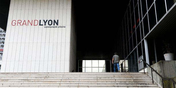 AshokaFrance's tweet photo. Un million d'euros : c'est la somme qui compose le nouveau Fonds d'Innovation Sociale créé par @GrandLyon pour soutenir les acteurs lyonnais les plus innovants, notamment en matière de changement climatique et justice sociale 👉 https://t.co/YbT3zOotBU #SocInn https://t.co/03RecaMl7p