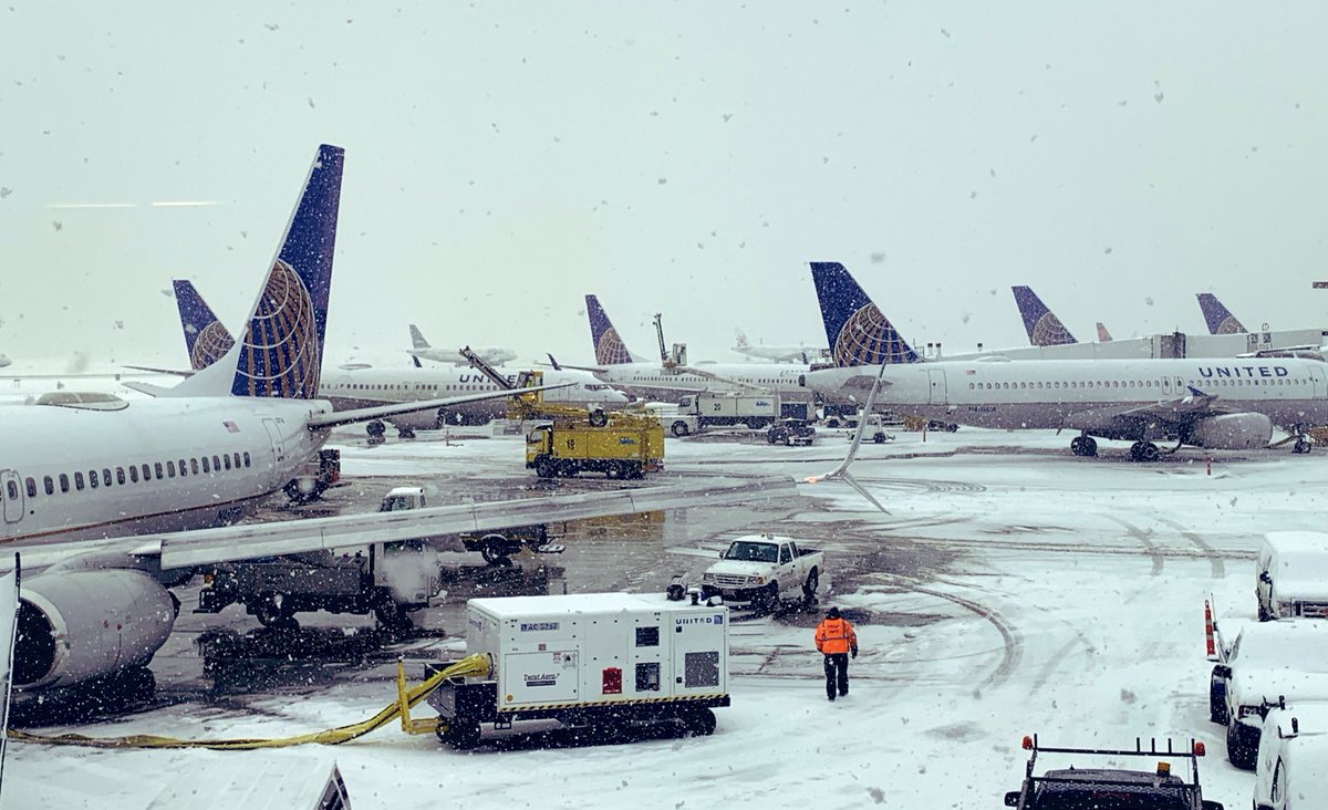 Rush hour STAR bank in snowy BOS.  <a href="/weareunited/">We Are United</a> #beingUnited @jacquikey ❄️❄️❄️ #100%Completion.