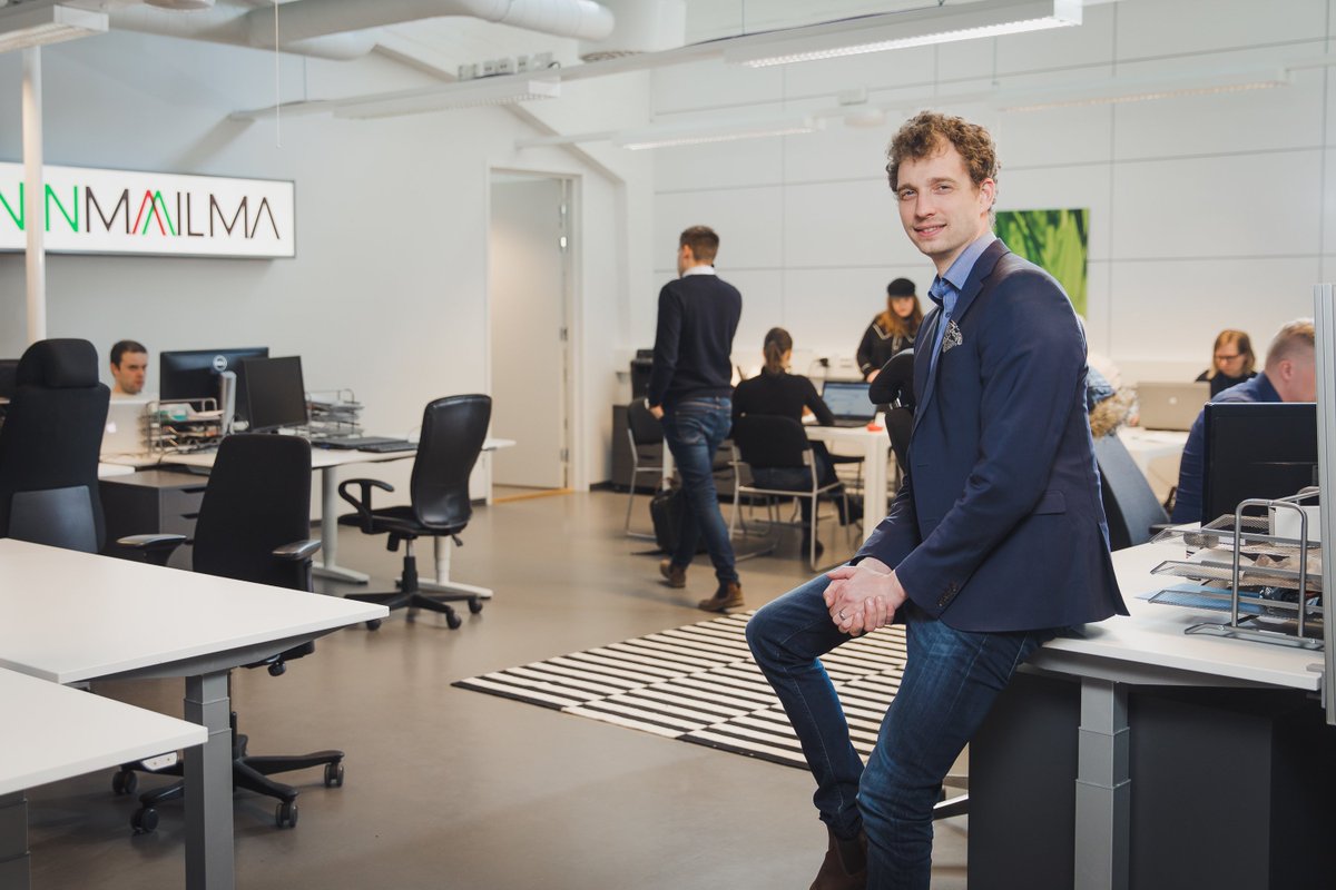 Myynninmaailma's tweet photo. Onko asiantuntijasta myyjäksi? Kyllä. Lue Oulun Kauppakamarin blogista  varatoimitusjohtajamme ja myyntijohtajamme Ville Orrenmaan kirjoitus siitä, miten asiantuntijakin onnistuu myynnissä: https://t.co/MWGUgvEzuq

 #asiantuntija #myynti #oulu https://t.co/QD7GRyHH9g
