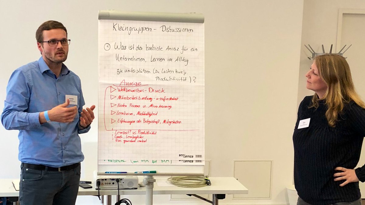 PeterMWald's tweet photo. Konkrete Anlässe für Unternehmen, Lernen im Alltag zu unterstützen? #HRBC19 #HRBC19b2 https://t.co/1fJkznD56b