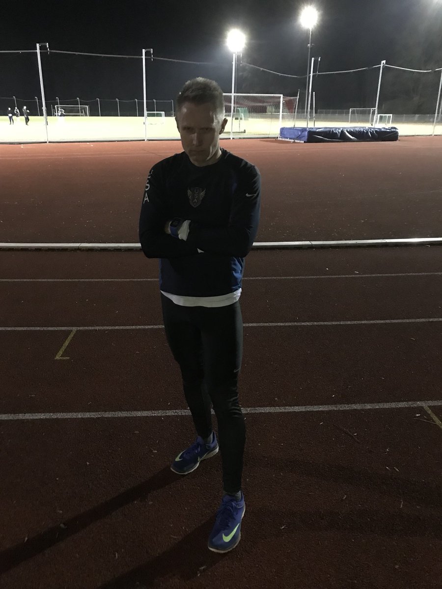 Es ist offiziell. Ich darf am Samstag nicht bei der Senioren #leichtathletik in Halle über 800 Meter starten. Zur Norm fehlte mir 1/100 sek. 😔
#dlv #lvnordrhein #asicsfrontrunner2019 #running #marathon #runningfree