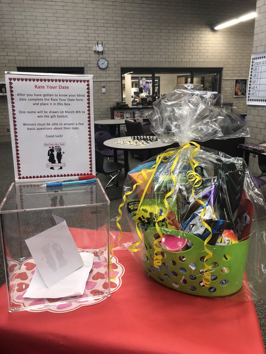 MediaRrhs's tweet photo. If you had a date-with-a-book remember to put rate-your-date form in box by March 7th. @rrhsknights https://t.co/AV4EACJYn5