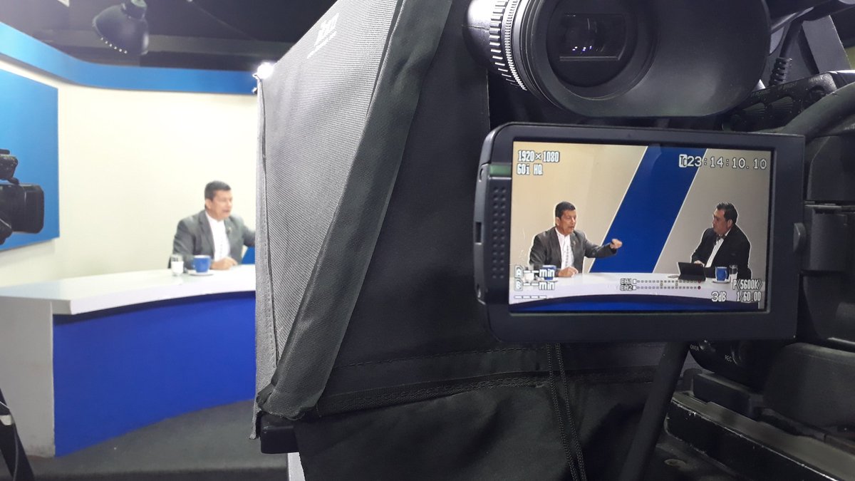9TVLegislativa's tweet photo. Esta mañana en #ForoLegislativo nos acompaña el diputado Manuel Flores @ChinoFloresLL del @gpfmln conversamos sobre la supuesta denuncia al Tratado de Libre Comercio con la República de China (Taiwán). Sintonízanos a través de #Canal9 y @RLegislativaSV https://t.co/itNWF4jrfS