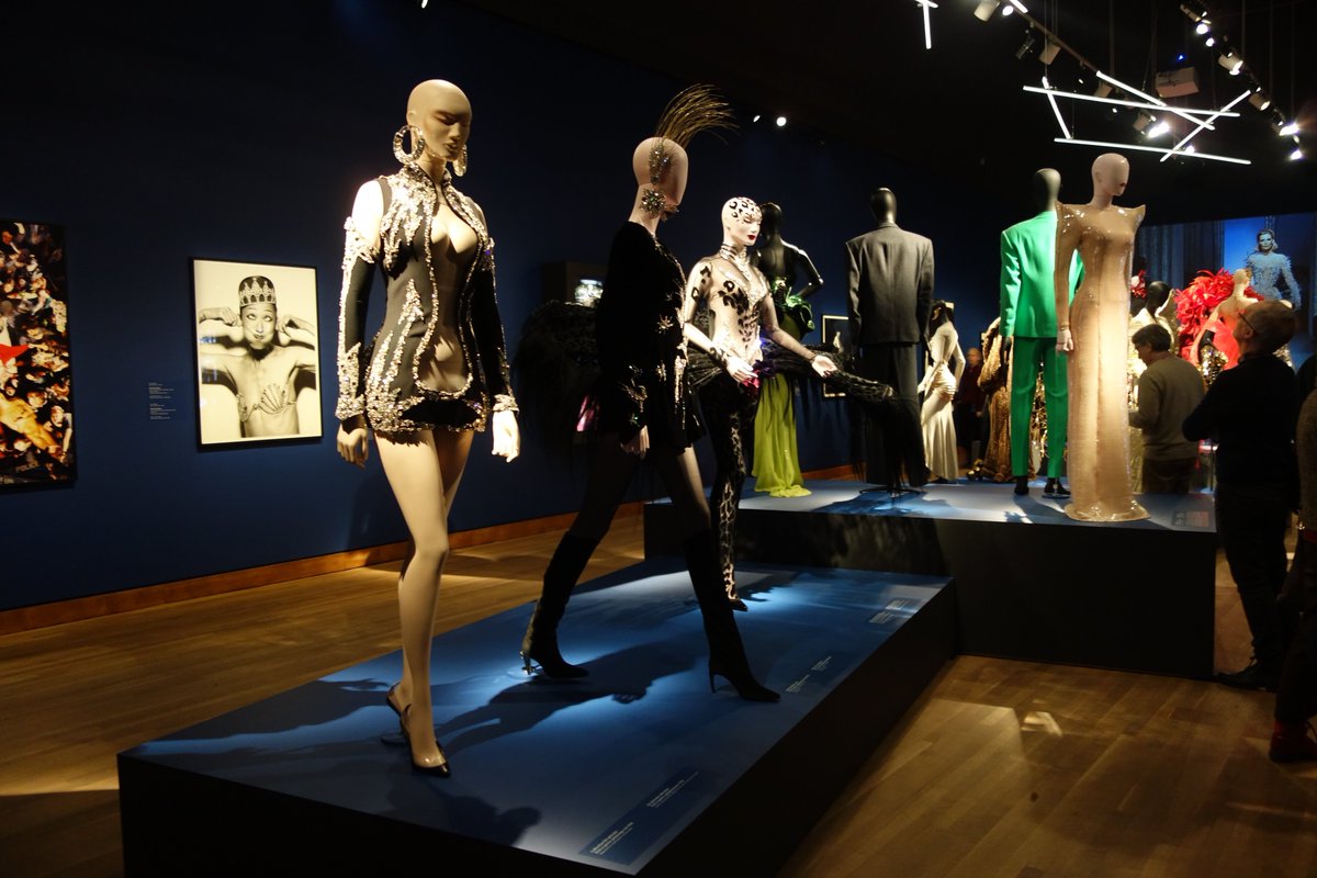 DLVisionMode's tweet photo. En grande première mondiale : @ManfredTMugler - Couturissime
@mbamtl #Couturissime #MBAMMugler #mtlstyle #mode #fashion #exposition #Mugler #mtlmoments #mtlmode #modemtl
https://t.co/sUEg3fXjdc https://t.co/XhXGZBkgaH