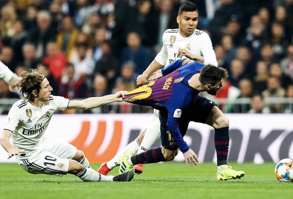 How am I supposed to tell my kids the guy pulling Messi’s shirt won the Ballon d’Or, while Messi finished 5th?