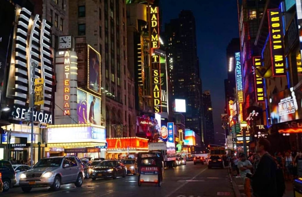 G4IL123's tweet photo. #tbt #casodontour #newyorkcity #broadway #nyc #dance #casod WHAT AN AMAZING EXPERIENCE! From finding out we were going to fundraising, rehearsing and travelling to the USA to dance on Broadway it was THE BEST time ever! https://t.co/8uHLn4bPcP