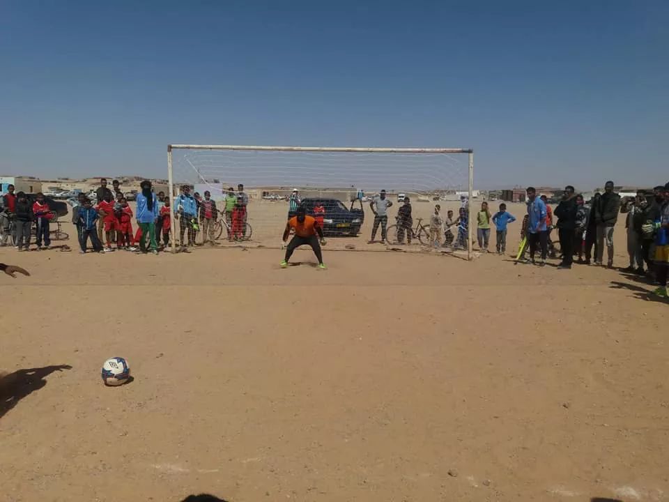 SahrawiFootball's tweet photo. Team Chahid Mahfoud El Welad Winner of the Sahrawi Republic Cup 2019!

Fariq Dakhla 2:4 a.p. (1:1) Chahid Mahfoud El Welad

The newly team founded in honour of the late goalkeeper Mahfoud El Welad wins it's first trophy after beating Dakhla on penalties! https://t.co/j2HusXtcgH