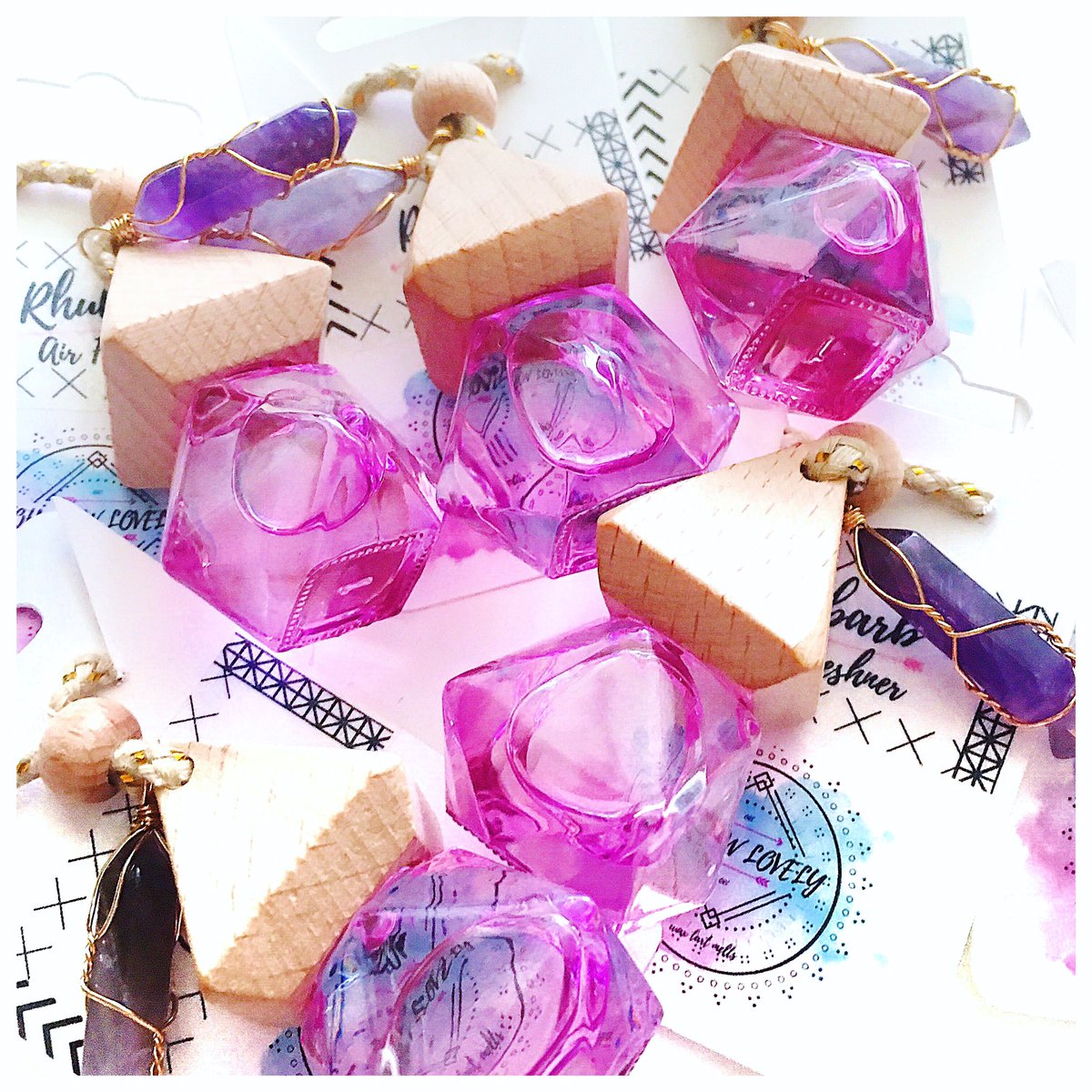 OhhHowLovely's tweet photo. Crystal Air Freshners✨⁣
•••••••••••••••••••••••••••••••⁣
⁣
Our beauitful crystal air freshners will be back next week for you all to enjoy! With three beauitful fresh scents for your noses to enjoy #blogger #bloggersuk #waxmelts #airfreshners https://t.co/WpBhQ51M7i