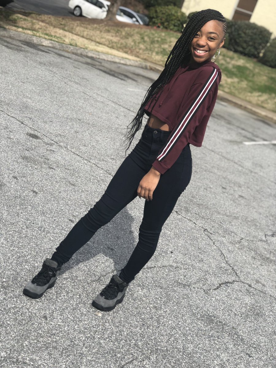 LexxisBoat's tweet photo. It’s nice outside so why not 🤷🏽‍♀️💋 #NCAT22 https://t.co/NGBhaCd8nk