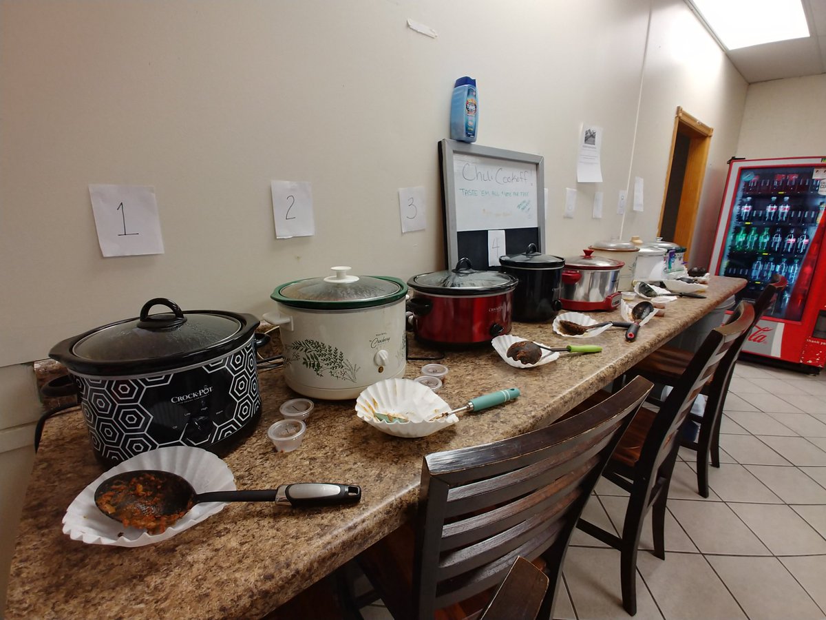 ThdWolf4's tweet photo. The Chili Cookoff commences with associates for the FunFund!! #likeitspicy #beansgalore #getinmybelly @XConnollyJr @4654H @HDDanny4654 @DaleanaO #store4654 @THDMelaniebb. @BarbieFirooz you coming to get some???? Come vote! https://t.co/1PTp1PwxVt