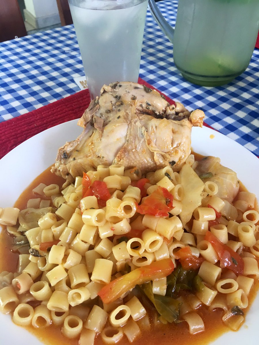 thibisay0201's tweet photo. Ya listo y a disfrutar #PastaConPollo con una limonada helada #JuevesDeGanarSeguidores #JuevesMusicales #AnimoVenezolano #28Feb https://t.co/2NB1S9gE7c