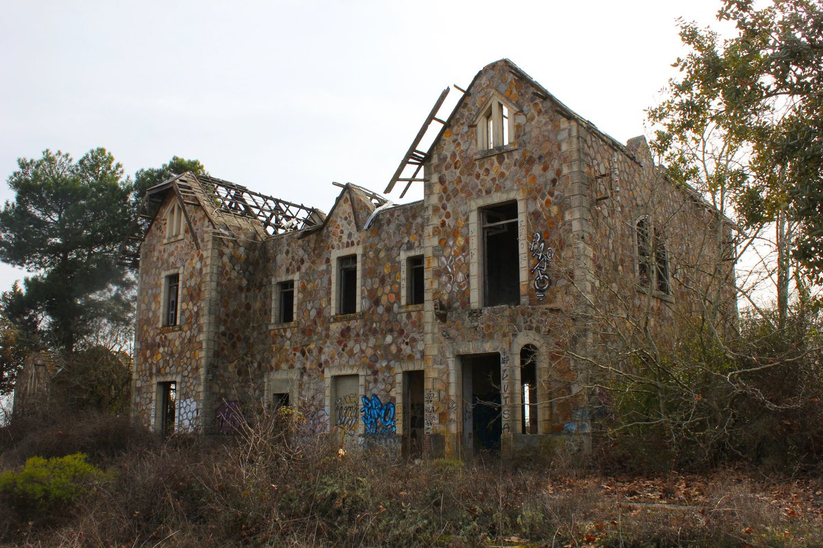 mdparazamora's tweet photo. Estación abandonada de Losacio. Situada en el punto kilométrico 39.939 de la línea convencional Zamora-Orense.

#fotografía #estación #ferrocarril #zamora #regiónleonesa #españa #vacía #patrimonio #arquitectura #comarcas #tierradealba #railways #abandoned #train #station https://t.co/ABiETdy242