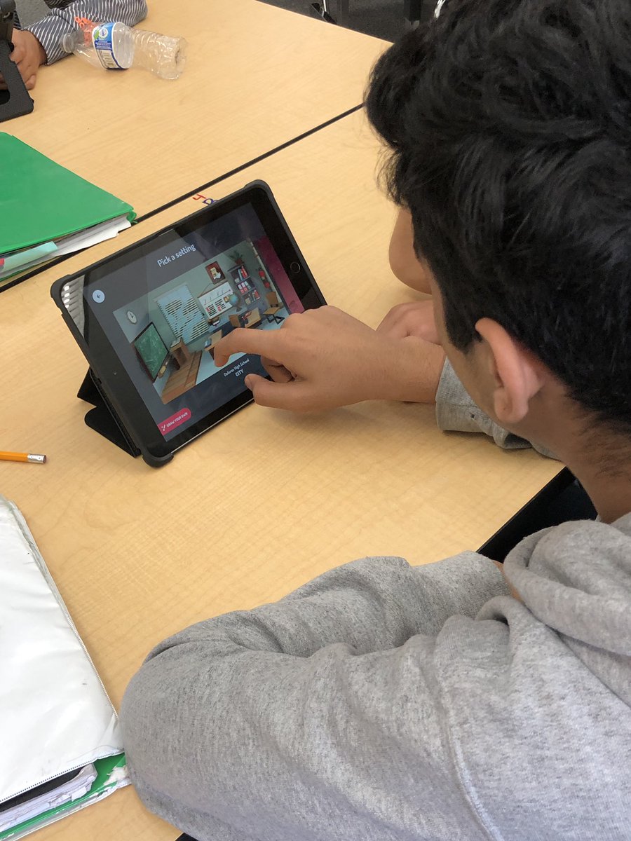 @artfulartsyamy at @scoeetc taught all about Toontastic at her session, and some my students are using it to animate their PSA! #ela #performancetask #mediaactivity #funlearning #middleschool @LMSCougars