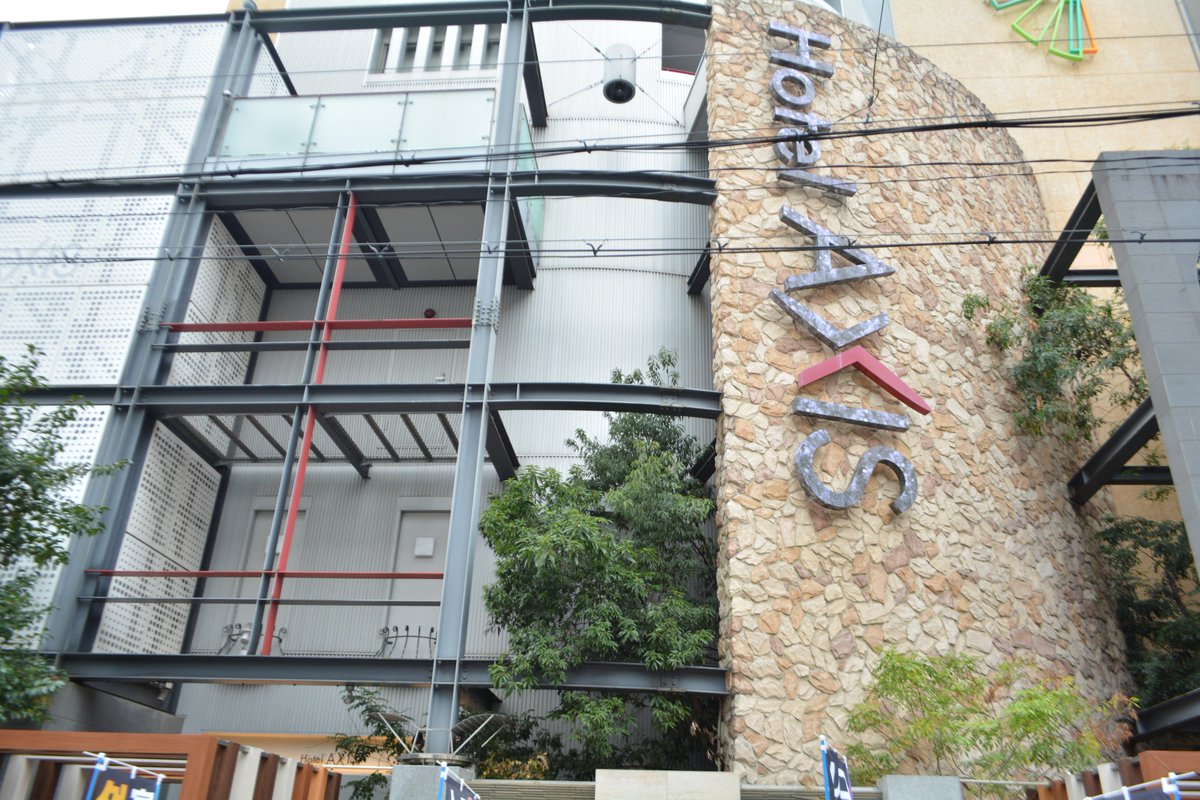 ラブホおじさん Hotel Axis 大阪市北区 風 九州を中心に45店舗展開する葉山ホテルグループの大阪初出店 梅田ラブホテル界隈ではおそらく一番高いであろう休憩円 宿泊円の部屋がある T Co 4wptaolzaz 写真はラブホテルおじさん撮影