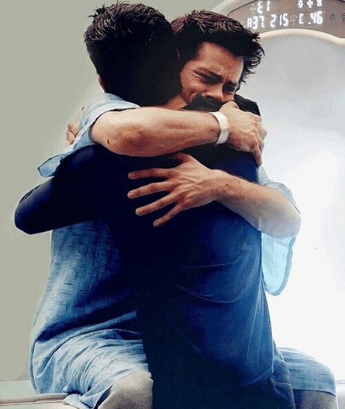 09tunafishshark's tweet photo. #sciles 
#Stydia 
#scalia
@dylanobrien @tylergposey @shelleyhennig @hollandroden 
My favorite ships from the show 
Dylan I love stiles you did such a great job playing him 
Tyler I loved how badass scott was 
Shelley love the dorkness of malia 
Holland I love how lydia is sweet https://t.co/yEy0tYLcW6