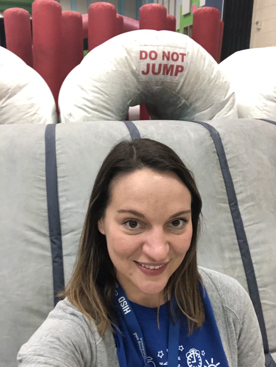 RebeccaPSelf's tweet photo. Playing on the inflatable at Boosterthon!😁 @BriargroveES https://t.co/sfF5E156jB