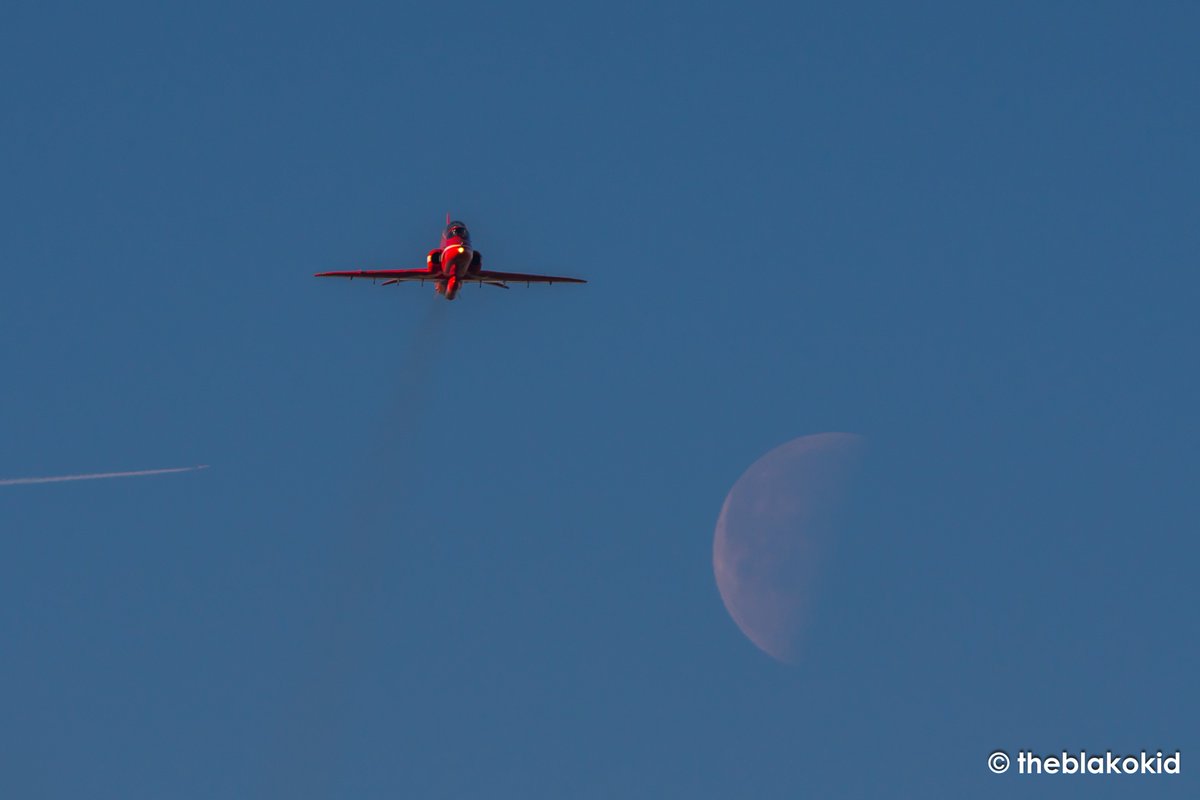 Tom Blake (@theblakokid) on Twitter photo Earlier in the week the Moon treated us with an appearance for an early morning Gypo practice sortie, @RAF_Red6 duly gave it a flyby 😁<a href="/rafredarrows/">Red Arrows</a> Earlier in the week the Moon treated us with an appearance for an early morning Gypo practice sortie, @RAF_Red6 duly gave it a flyby 😁<a href="/rafredarrows/">Red Arrows</a>