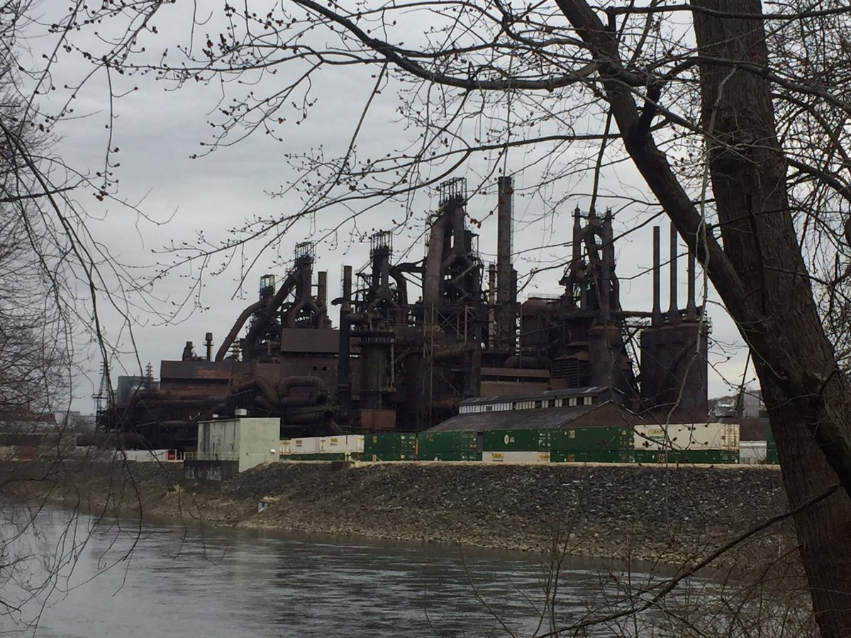BShaneWilson's tweet photo. Former steel plant in PA that is now repurposed and part of the economy through tourism. #bethlehemsteel https://t.co/5ufu9NLW3z