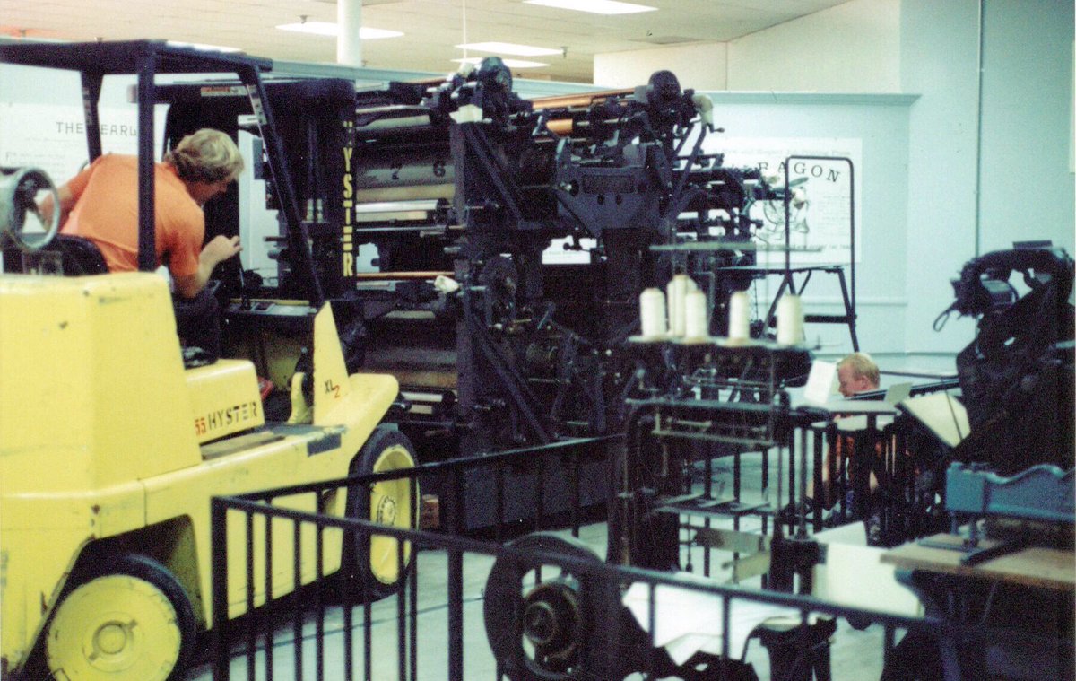 PrintMuseumCA's tweet photo. #tbt moving our 1936 4-color Webendorfer Offset Press. Heavy machinery on the move needs heavy machinery.
.
.
#Webendorfer #4Color #Offset #offsetprinting #printing #printingpress #heavymachinery #print #printingmuseum https://t.co/9Xlmh00tEB