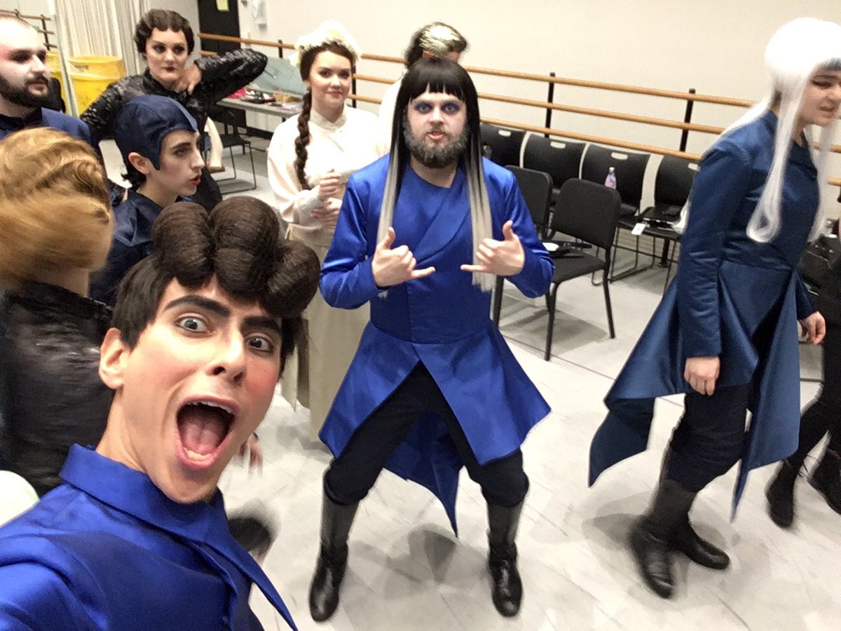 Santiag33126362's tweet photo. Immensely grateful to have been part of the most creative and bad ass production of Dido & Aeneas! 🤘😎 - Touring to Europe in June!
#nyc #juilliard #opera #singers #baroqueoperascanbefun #crazywigs #badasscostumes #amazingproduction #soonineurope #Hollandpark #Versailles https://t.co/S25Wcg4Qcq