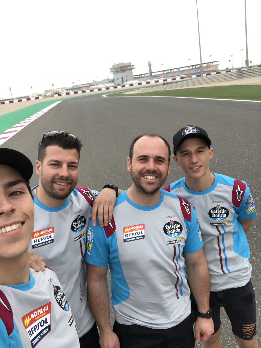 MonlauMotul's tweet photo. Ya en #Qatar con todo listo y preparado para comenzar los #testirta #moto3!!! Día de set up ✔️#teamestrellagalicia00moto3 https://t.co/6kAzXCvBEq