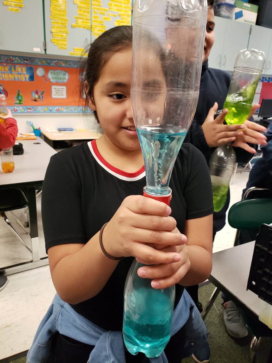 5thGradePLE's tweet photo. Experimenting with weather instruments during our in-school field trip. #nojofamily #PLGreenHornets #sciencefunforeveryone https://t.co/GFi99JZxW2