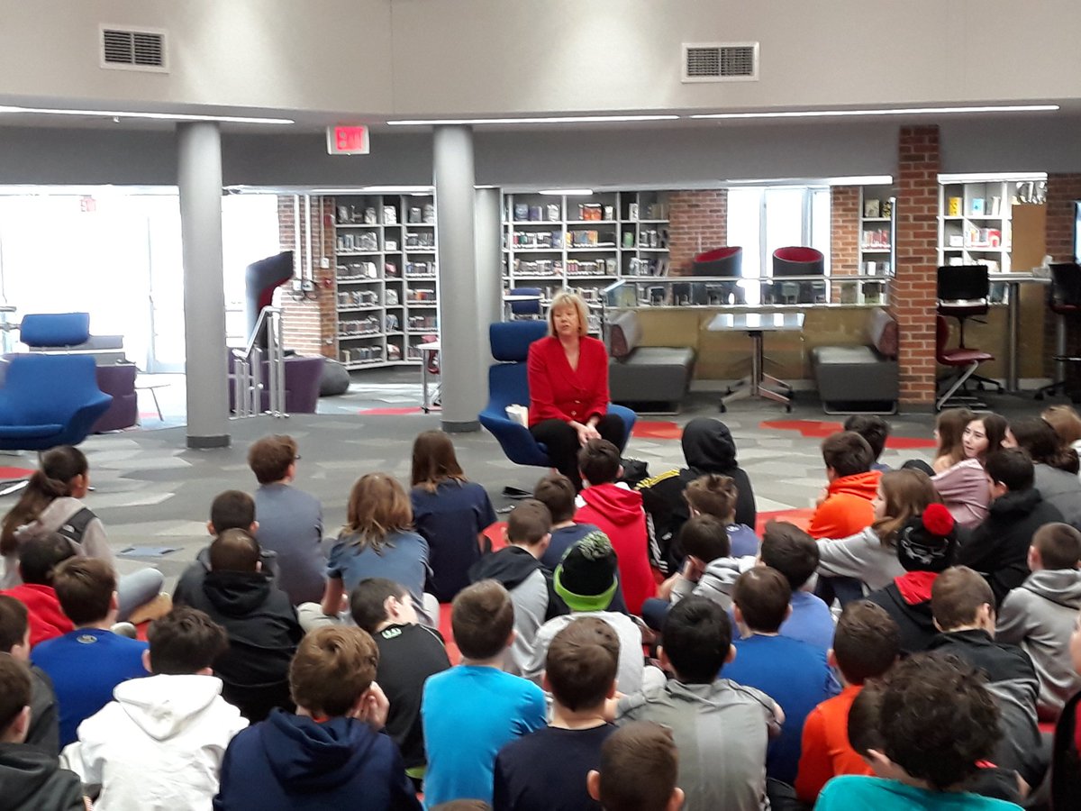 Illinois State Senator Julie Morrison responding to students' letters #Engage109 #