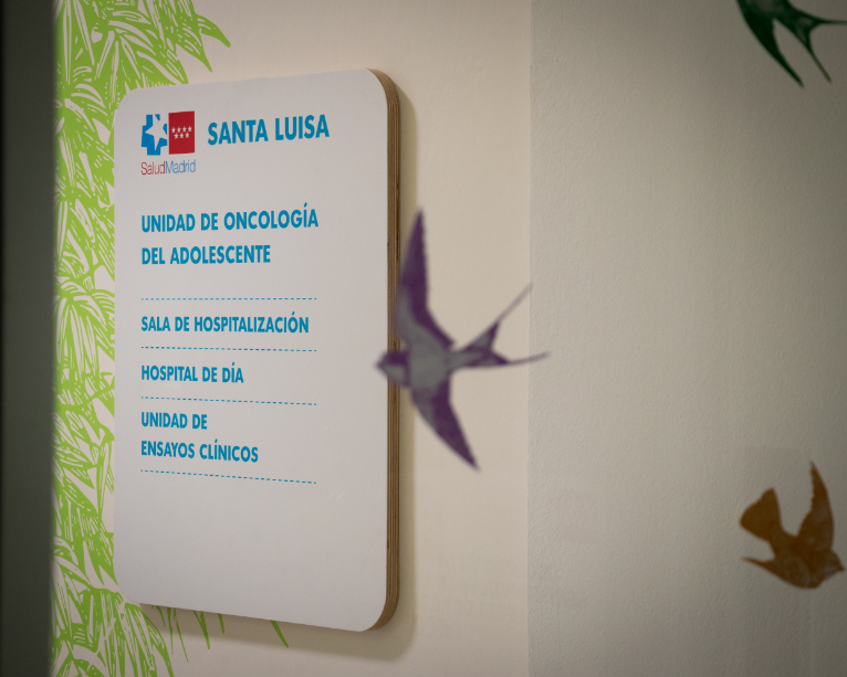 Los pacientes adolescentes se encuentran en una franja de edad complicada en cuanto a tratamientos, ya que no son niños ni adultos aún. Con las becas Caíco aportamos nuestro granito de arena para la investigación  de los tratamientos adecuados para estos chicos y chicas