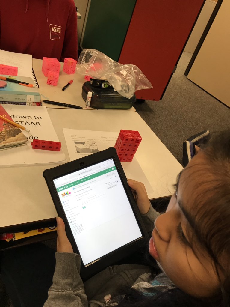 jamorrier's tweet photo. 5th grade AIMS following the clues to solve for volume while digitally documenting the progress in Schoology with our iPads #CHNtech #AliefDLDay @ChancellorComet @AliefTech https://t.co/iijUOkq1m0
