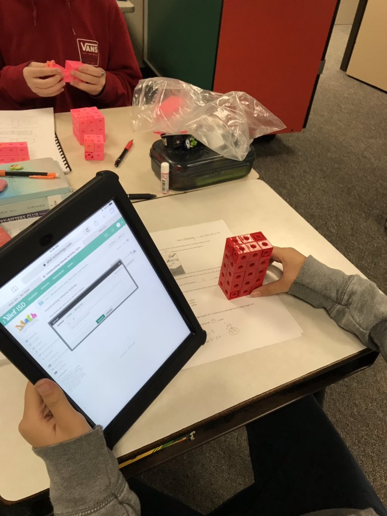 jamorrier's tweet photo. 5th grade AIMS following the clues to solve for volume while digitally documenting the progress in Schoology with our iPads #CHNtech #AliefDLDay @ChancellorComet @AliefTech https://t.co/iijUOkq1m0