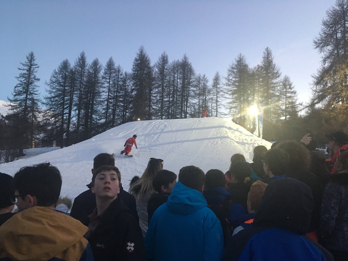 kw_snow's tweet photo. “Big Air” Night! ⛷🙈😀 https://t.co/eoGZsjVsHq