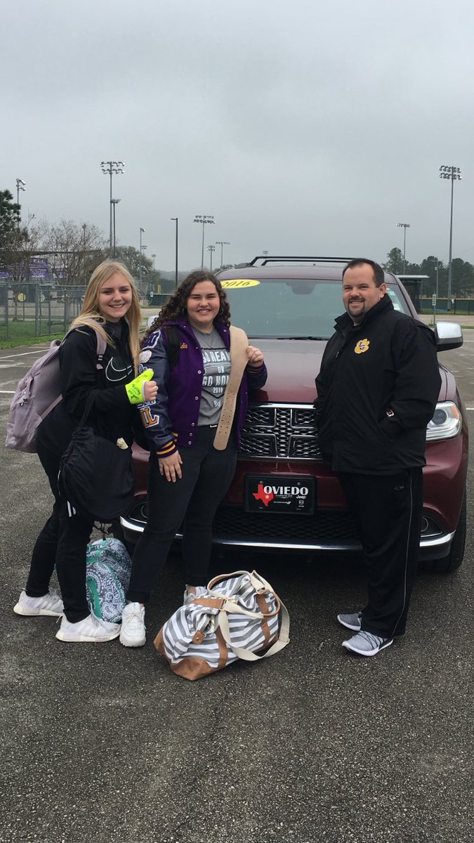 kates_will's tweet photo. Taking the trip to Pharr, TX for Girls Regional Powerlifting!! #LGStrong https://t.co/wkgGrtEdhf