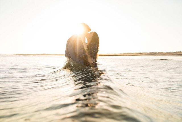PalmettoWed's tweet photo. This adventurous couple went all out at their Botany Bay engagement session with theweddingclick! Head to the blog to see the gorgeous full session. https://t.co/pfJ8v36kXC
