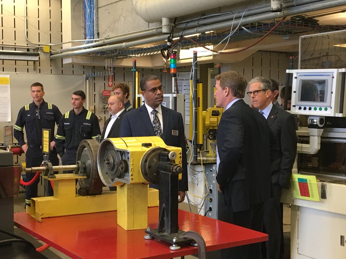SenJonHusted's tweet image. Lt. Governor @JonHusted is in Dayton at @SinclairCC, where partnerships with programs in the community are helping provide Ohioans with paths to employment.