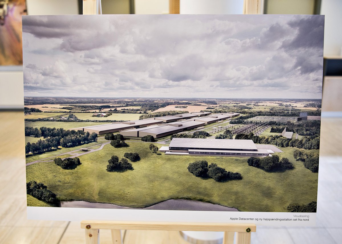 En justitsminister, et dybt hul i jorden og et slagsmål på et pizzeria. Det indgår i spekulationerne om, hvorvidt Viborg blev vært for Apples datacenter ved at sløjfe en vedvarende energikilde og sende regningen på 165 mio. kroner til borgerne #dkpol weekendavisen.dk/2019-9/samfund…