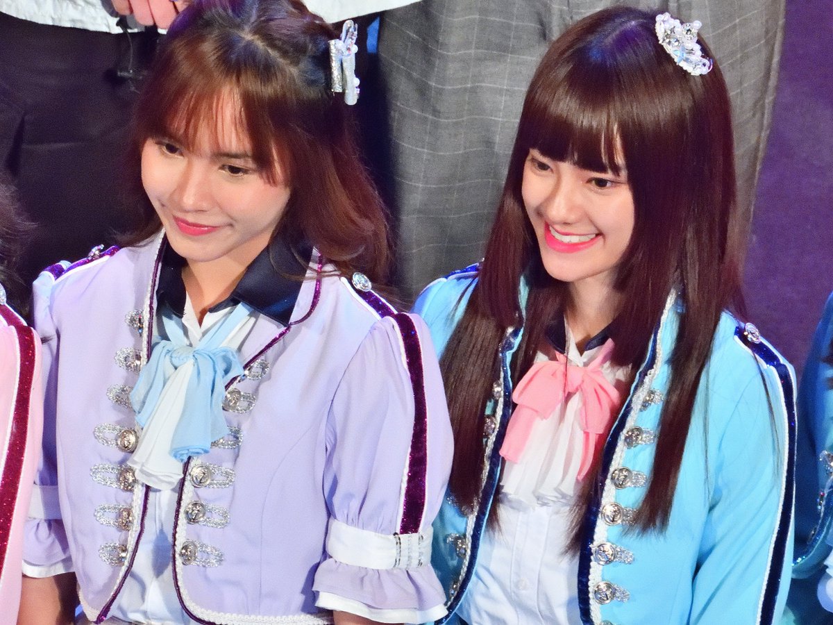 aelzard_grazel's tweet photo. #StangBNK48 #OomBNK48 #FifaBNK48 #PhukkhomBNK48 #BambooBNK48
#ThailandZocialAwards #TZA2019 #ROLLINGYOURDATA https://t.co/oxVwUYQbBf