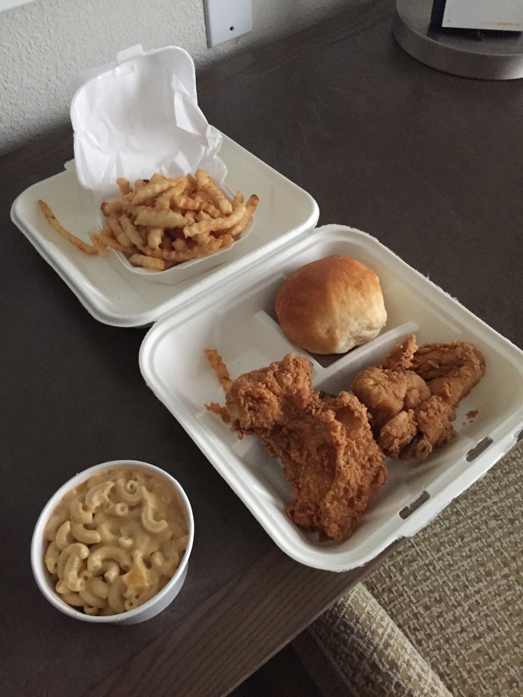Have you tried fried okra or chicken gizzards? Don't be afraid! There's a reason why the south is known for their cuisine. At Ezell's Famous Chicken right here in #Woodinville you can try all of that, or just sample their #friedchicken. No judgement! 
bit.ly/2BRUaui