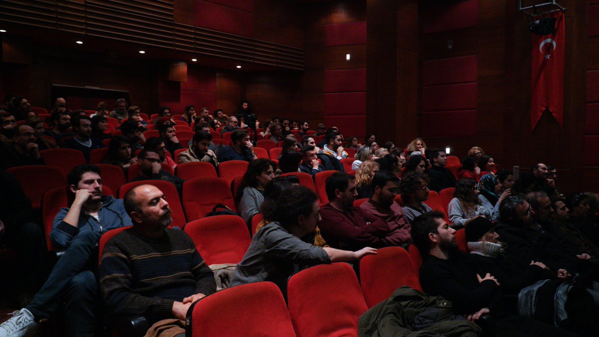upcreativist's tweet photo. •@kisafilmdernegi’nin düzenlediği “Ustalarla Buluşma” etkinliklerine tasarım desteği verdiğimiz için mutluyuz. Birkaç güzel kareyi şuraya bırakalım. #tbt https://t.co/uSkdgflHqF