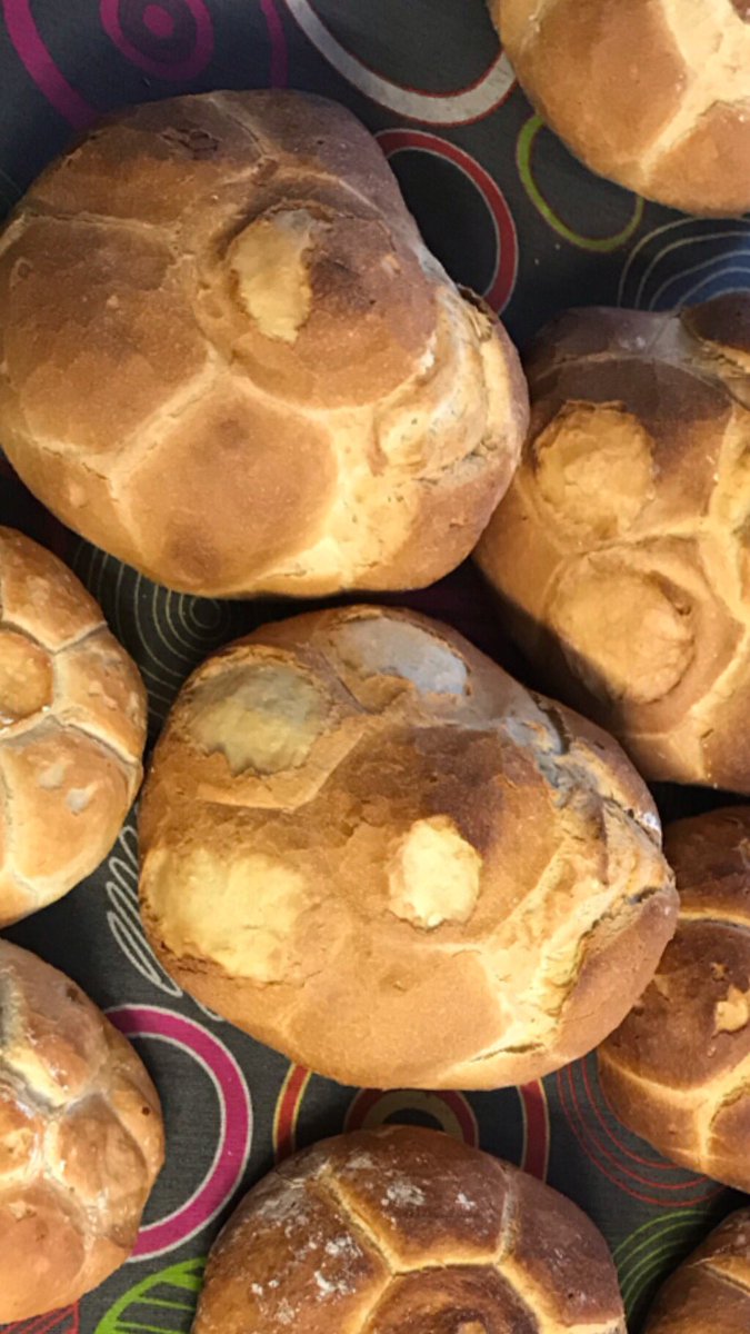 💜 Damos un poco de tregua hoy, por ser #jueveslardero 🥯 #ExpoTetas de <a href="/MabediArte/">Mabedi Arte</a> permanecerá cerrada. 
🔈 Recordar‼️, que el lunes 4 será el último día que la podéis visitar. 
⏰ De 17:30 a 20:00
🗓 De lunes a sábado. 
🏡 Centro Cívico, calle Damas
