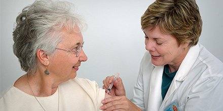 PrimaryPrevent's tweet photo. It is never too late to vaccinate. If you didn’t receive childhood vaccinations talk to your family doctor about getting vaccines to protect you and your loved ones from preventable diseases. #ThursWithDrAlan #PrimaryPrevent https://t.co/JQnrjh4rQl